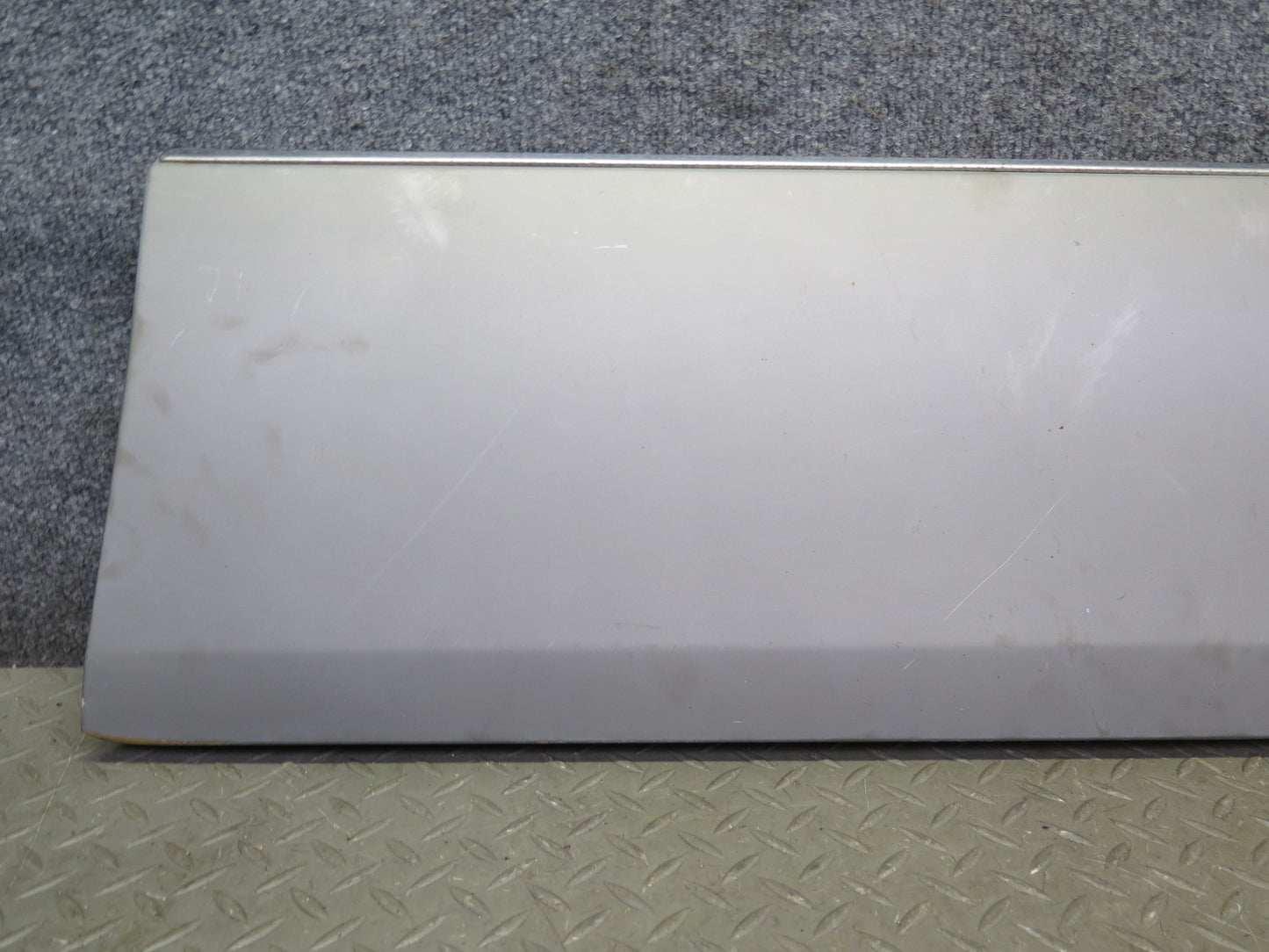 94-95 Mercedes W124 300D Sedan Right Door Fender Exterior Molding Trim Cover OEM