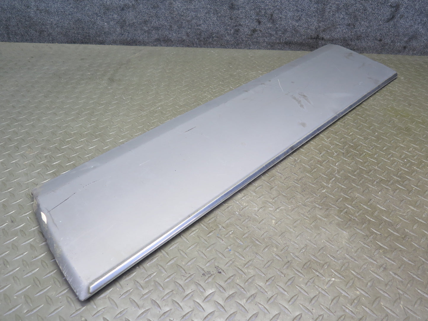 94-95 Mercedes W124 300D Sedan Right Door Fender Exterior Molding Trim Cover OEM