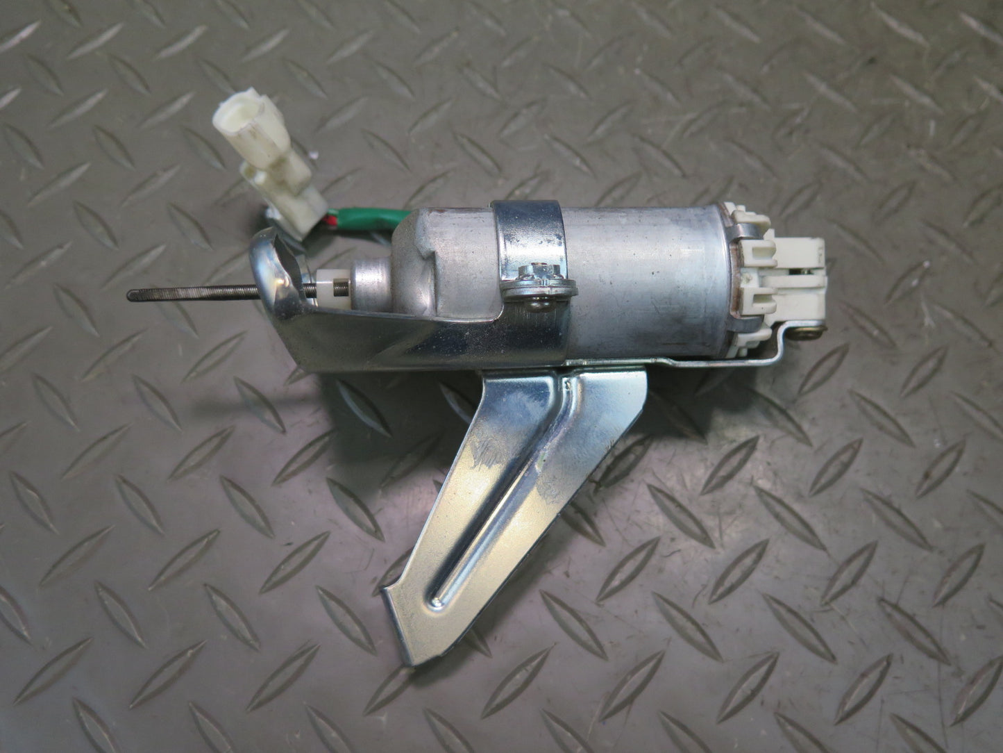 02-10 Lexus Z40 SC430 Set of 2 Rear Right Trunk Hinge Drive Gear Motor OEM