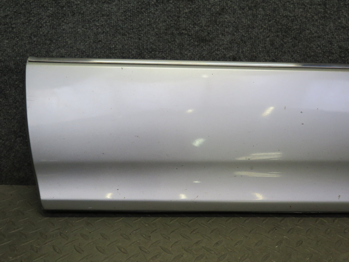 04-06 Lexus UCF30L LS430 Left Fender Door Lower Exterior Molding Trim Set OEM