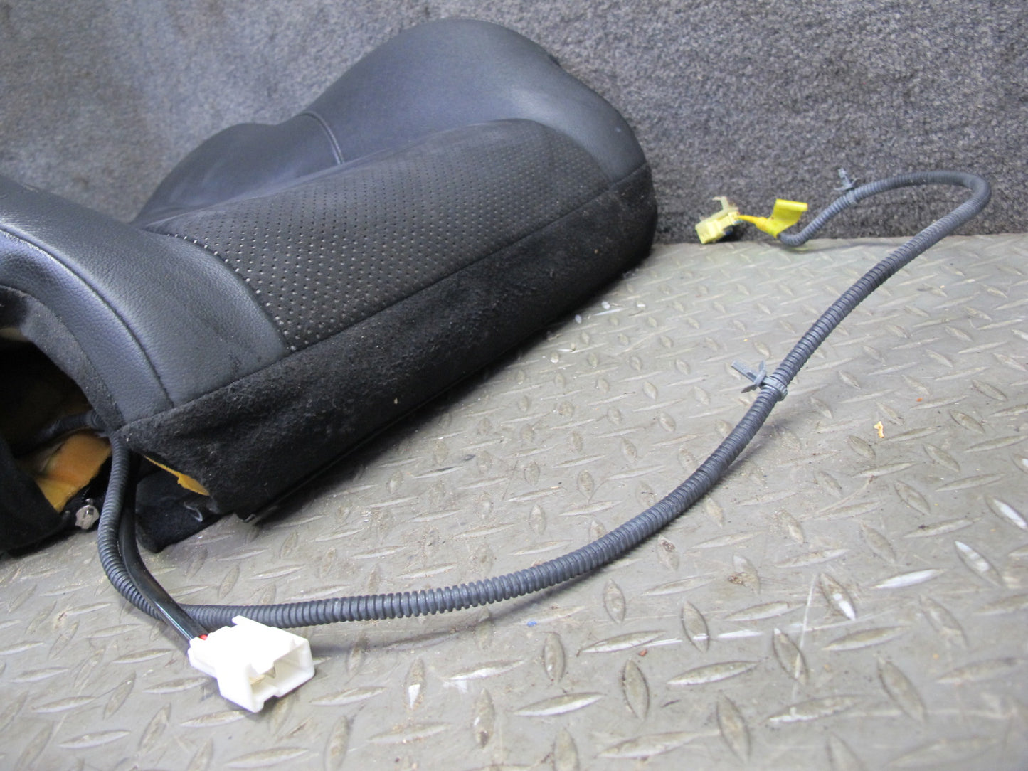 11-20 Nissan Z34 370Z Coupe Front Right Seat Upper Leather Cushion Black OEM