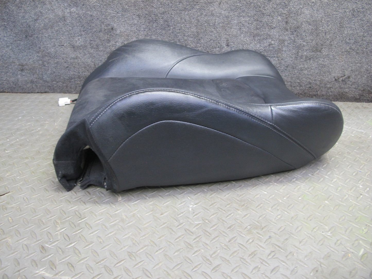 11-20 Nissan Z34 370Z Coupe Front Right Seat Upper Leather Cushion Black OEM