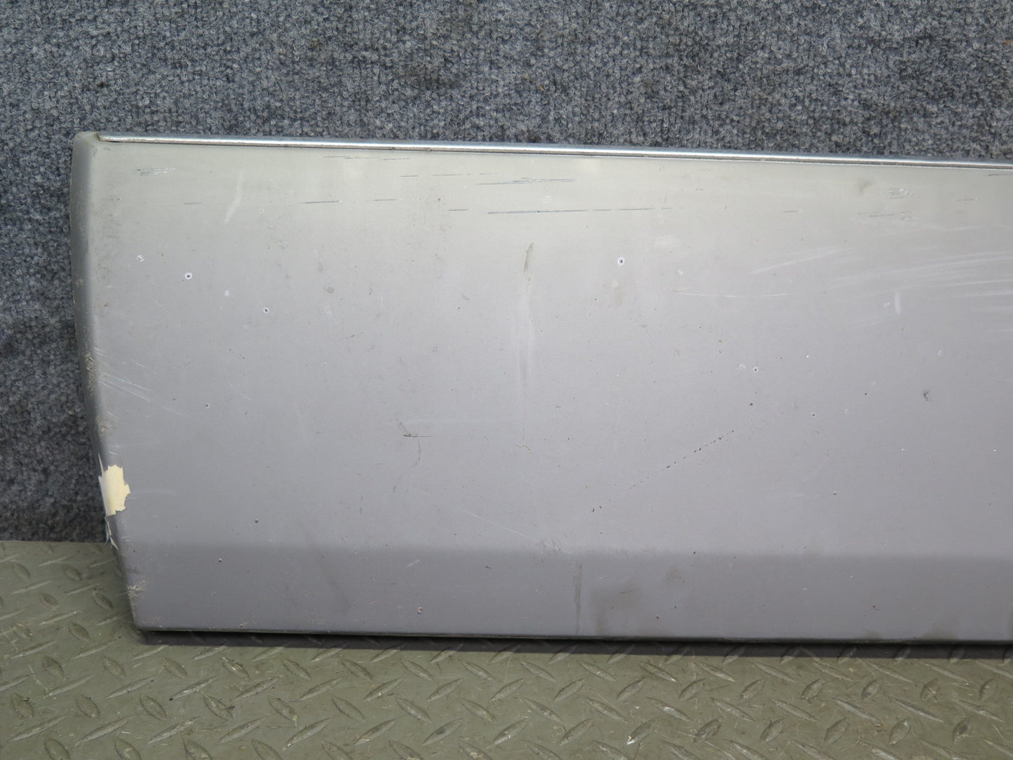 94-95 Mercedes W124 300D Sedan Left Door Fender Exterior Molding Trim Cover OEM