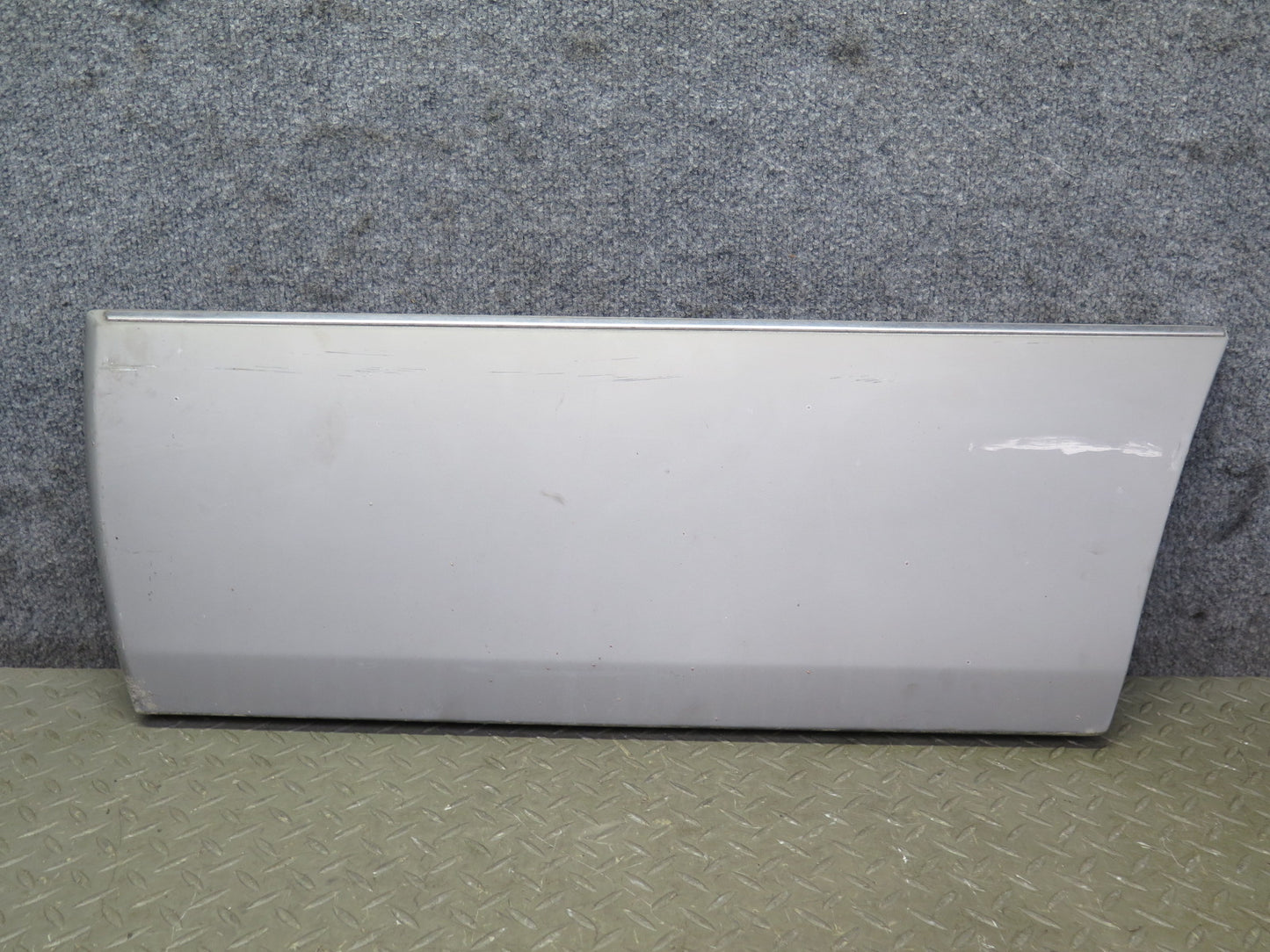 94-95 Mercedes W124 300D Sedan Left Door Fender Exterior Molding Trim Cover OEM