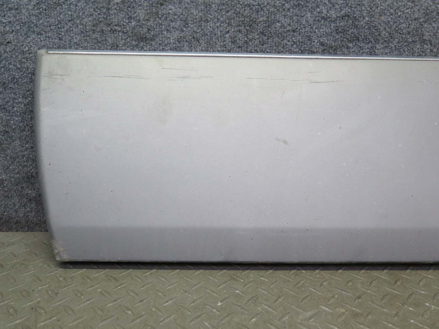 94-95 Mercedes W124 300D Sedan Left Door Fender Exterior Molding Trim Cover OEM