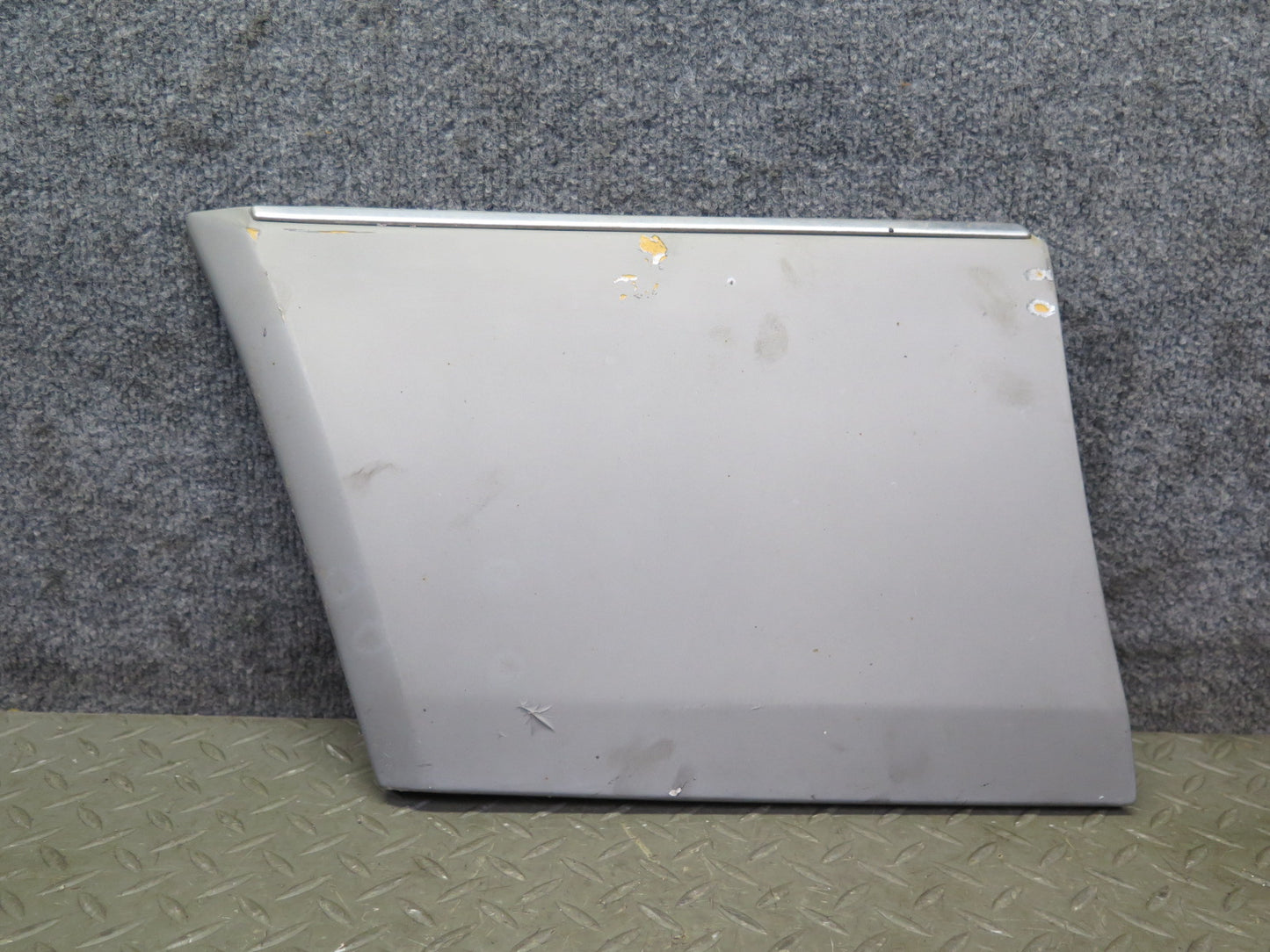 94-95 Mercedes W124 300D Sedan Left Door Fender Exterior Molding Trim Cover OEM