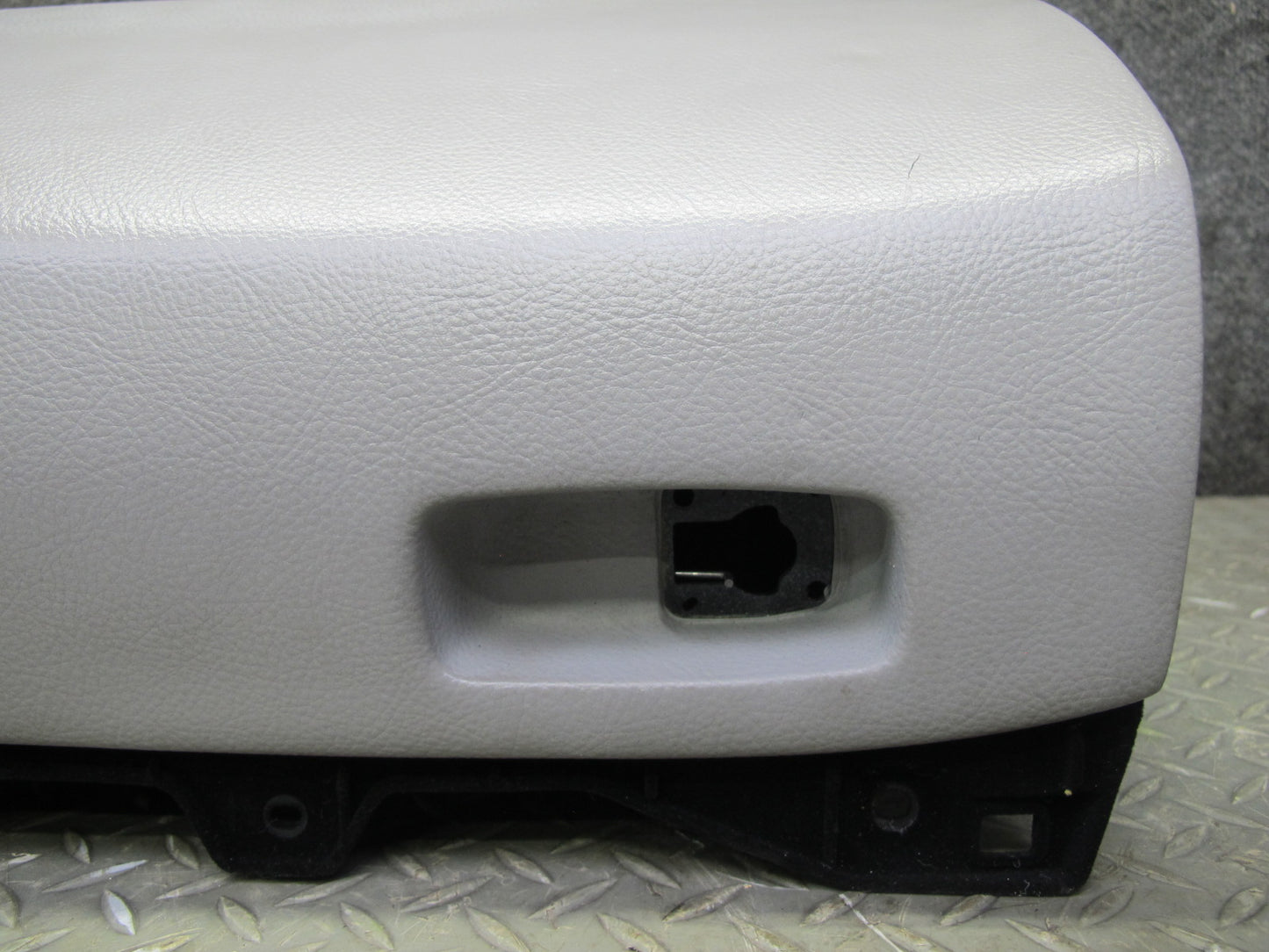 04-06 Lexus UCF30L LS430 Dash Upper Glove Box Compartment Storage OEM