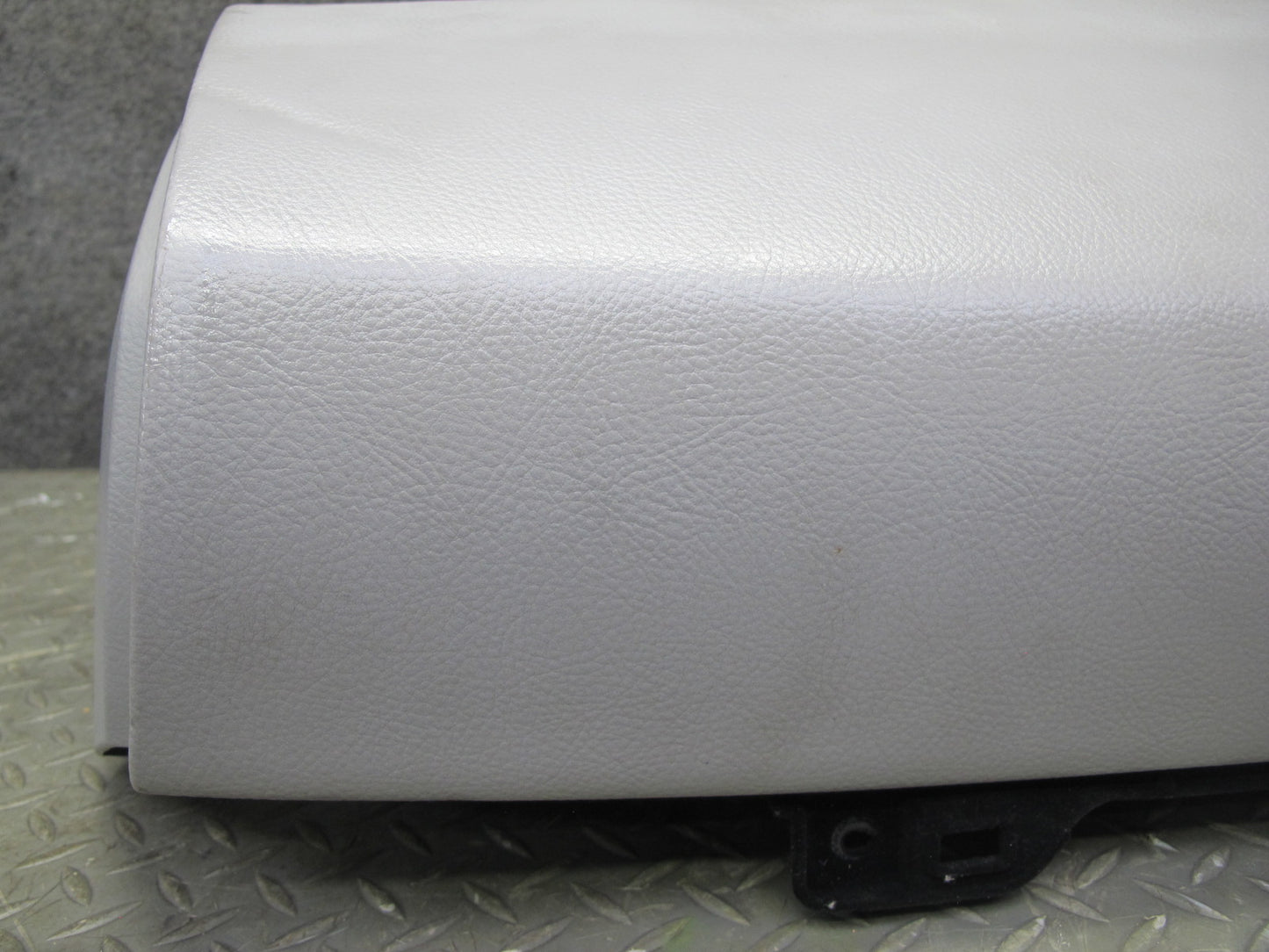 04-06 Lexus UCF30L LS430 Dash Upper Glove Box Compartment Storage OEM
