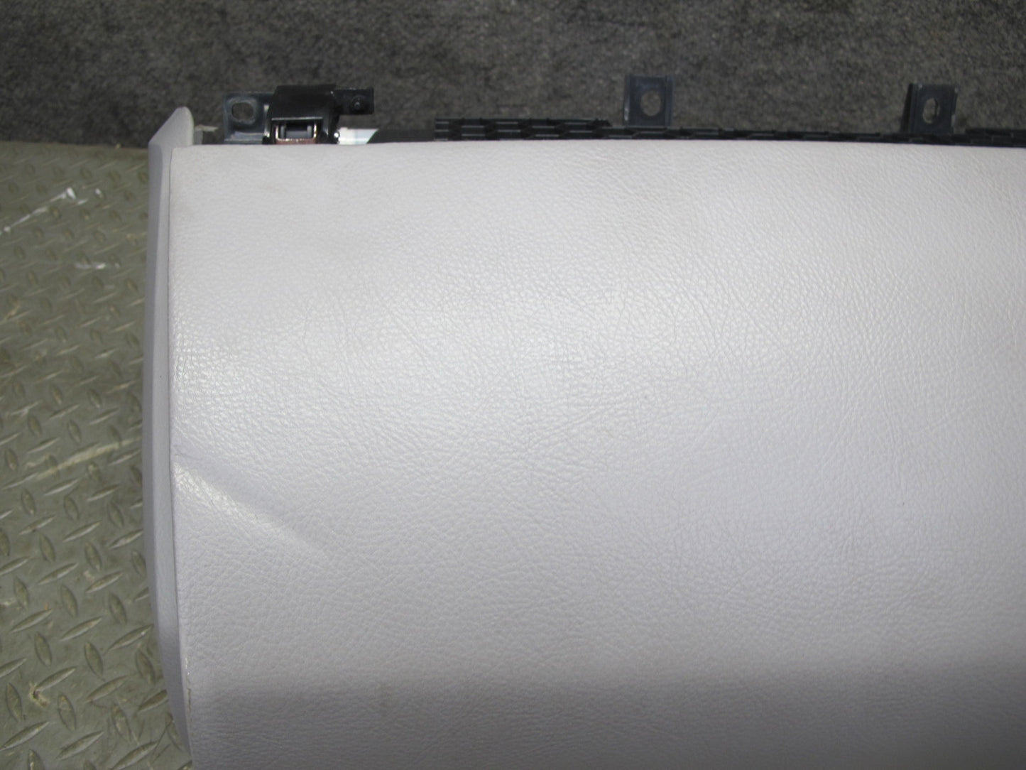 04-06 Lexus UCF30L LS430 Dash Upper Glove Box Compartment Storage OEM