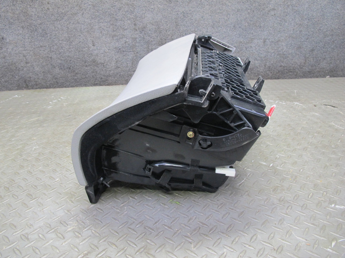 04-06 Lexus UCF30L LS430 Dash Upper Glove Box Compartment Storage OEM
