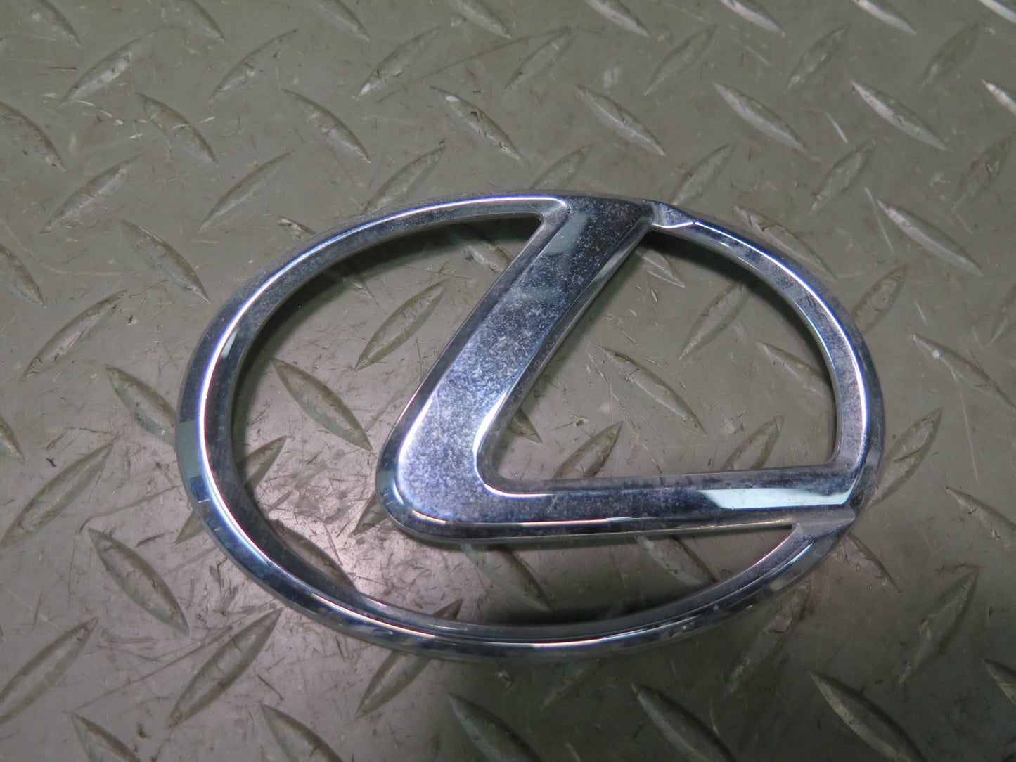 02-10 Lexus Z40 SC430 Rear Trunk Lid Ornament Emblem Logo Badge Set OEM