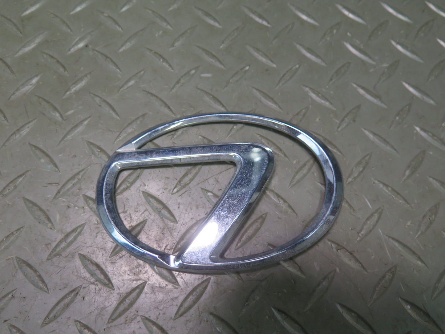 02-10 Lexus Z40 SC430 Rear Trunk Lid Ornament Emblem Logo Badge Set OEM
