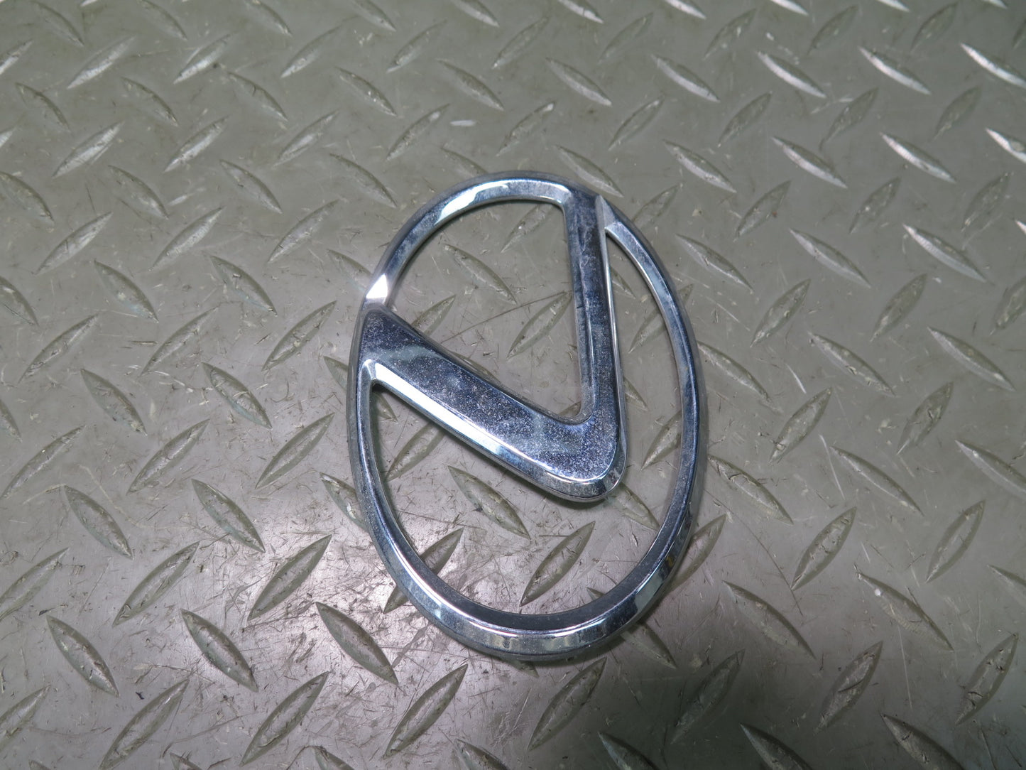 02-10 Lexus Z40 SC430 Rear Trunk Lid Ornament Emblem Logo Badge Set OEM