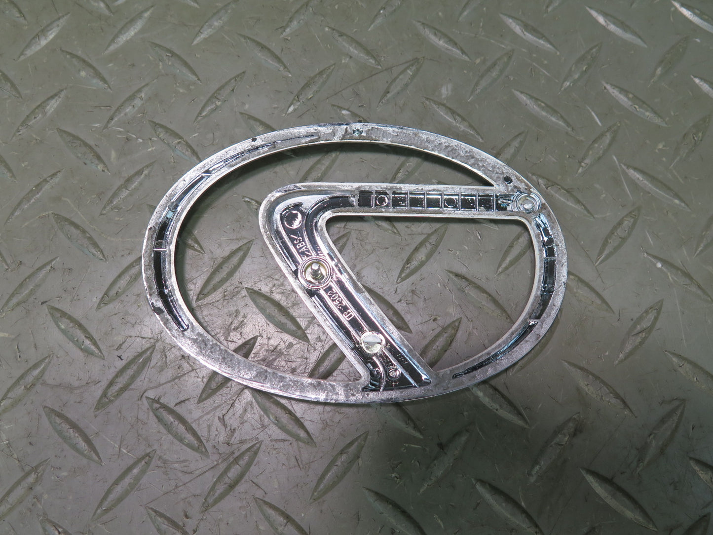 02-10 Lexus Z40 SC430 Rear Trunk Lid Ornament Emblem Logo Badge Set OEM