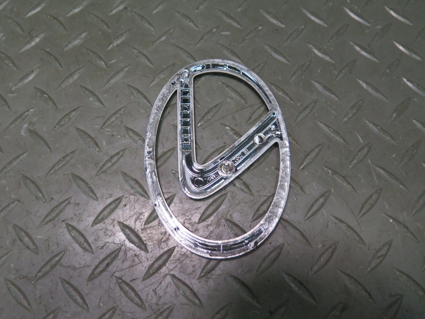 02-10 Lexus Z40 SC430 Rear Trunk Lid Ornament Emblem Logo Badge Set OEM