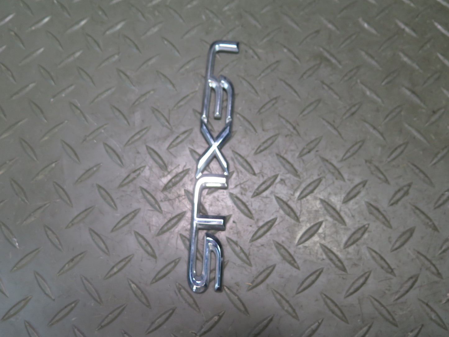 02-10 Lexus Z40 SC430 Rear Trunk Lid Ornament Emblem Logo Badge Set OEM