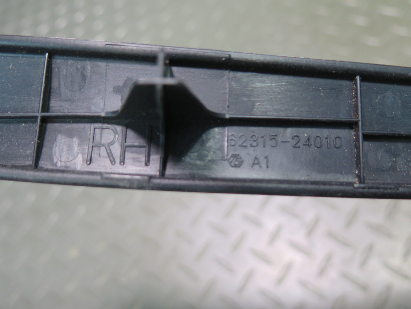 02-10 Lexus Z40 SC430 Set of Left & Right Door Open Lower Pillar Trim Panel OEM