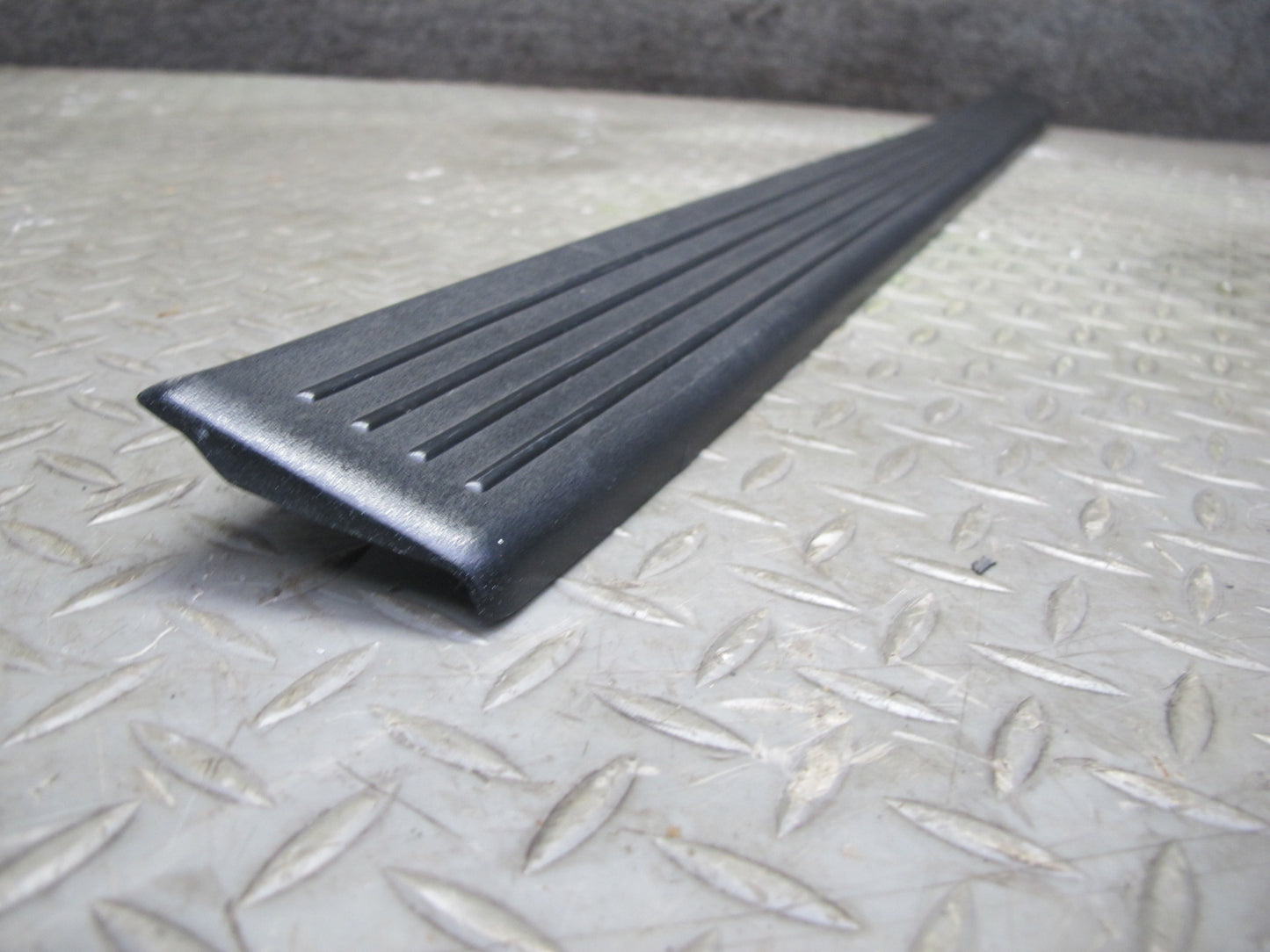 92-00 Lexus UZZ30L SC300 SC400 Set of 2 Door Scuff Sill Plate Trim Panel OEM