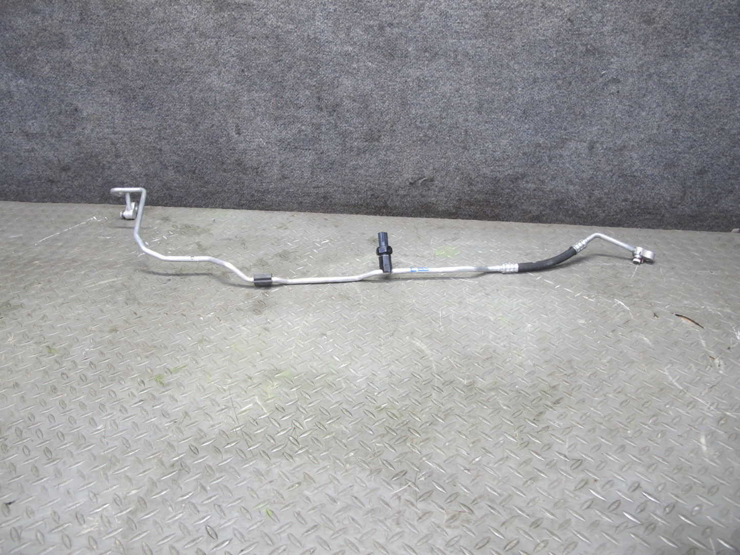 2012-2018 BMW F12 F13 M6 S63T A/C Air Conditioning Pressure Hose Pipe Line Set
