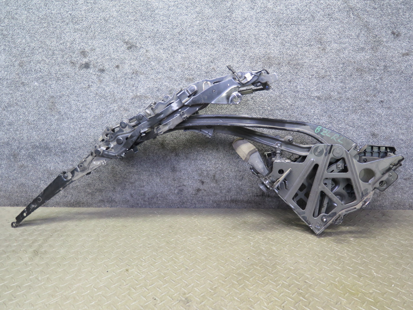09-16 BMW E89 Z4 Convertible Rear Left TOP Roof Hinge OEM