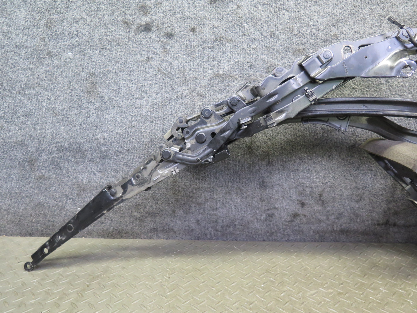09-16 BMW E89 Z4 Convertible Rear Left TOP Roof Hinge OEM