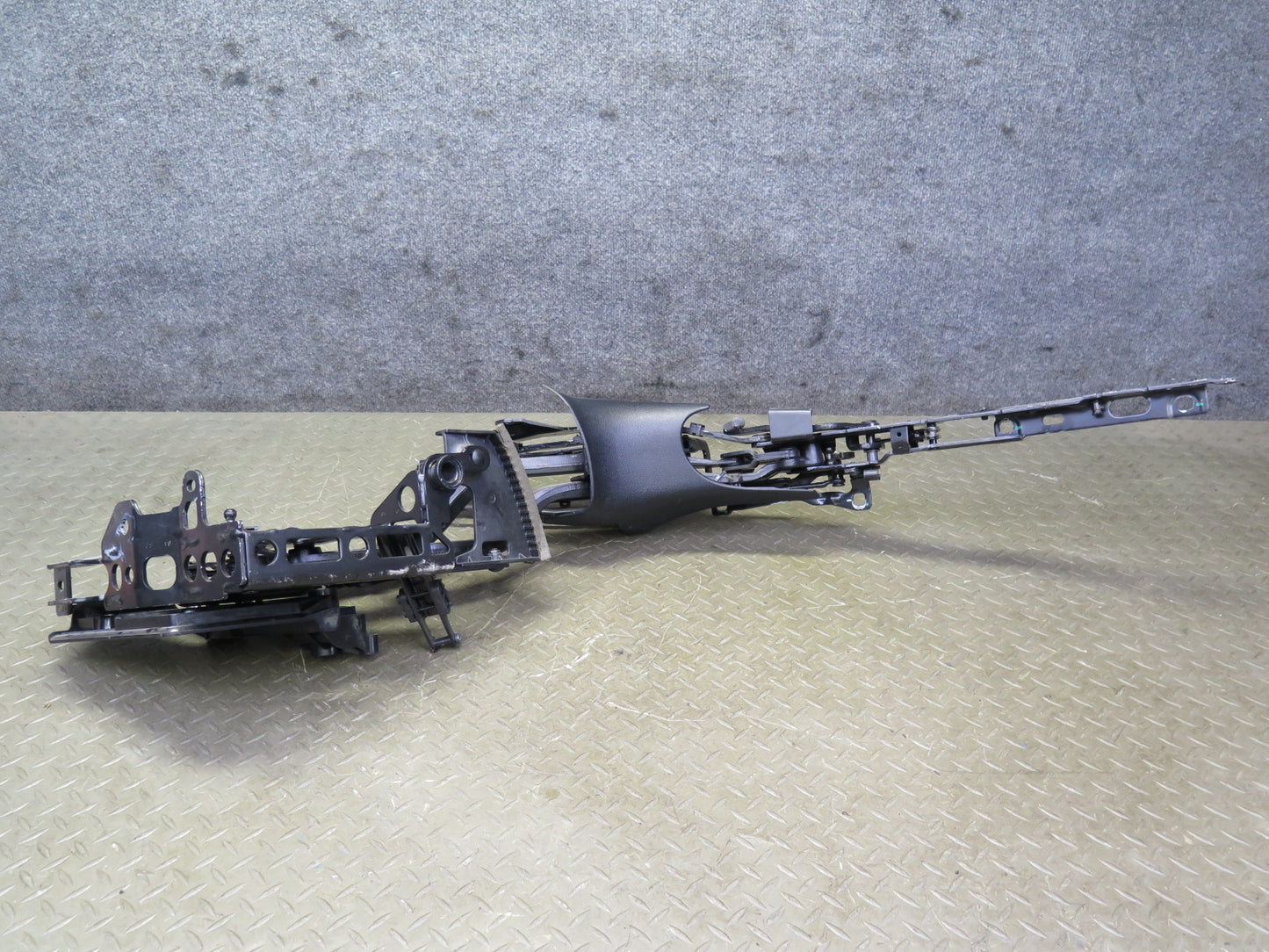 09-16 BMW E89 Z4 Convertible Rear Right TOP Roof Hinge OEM