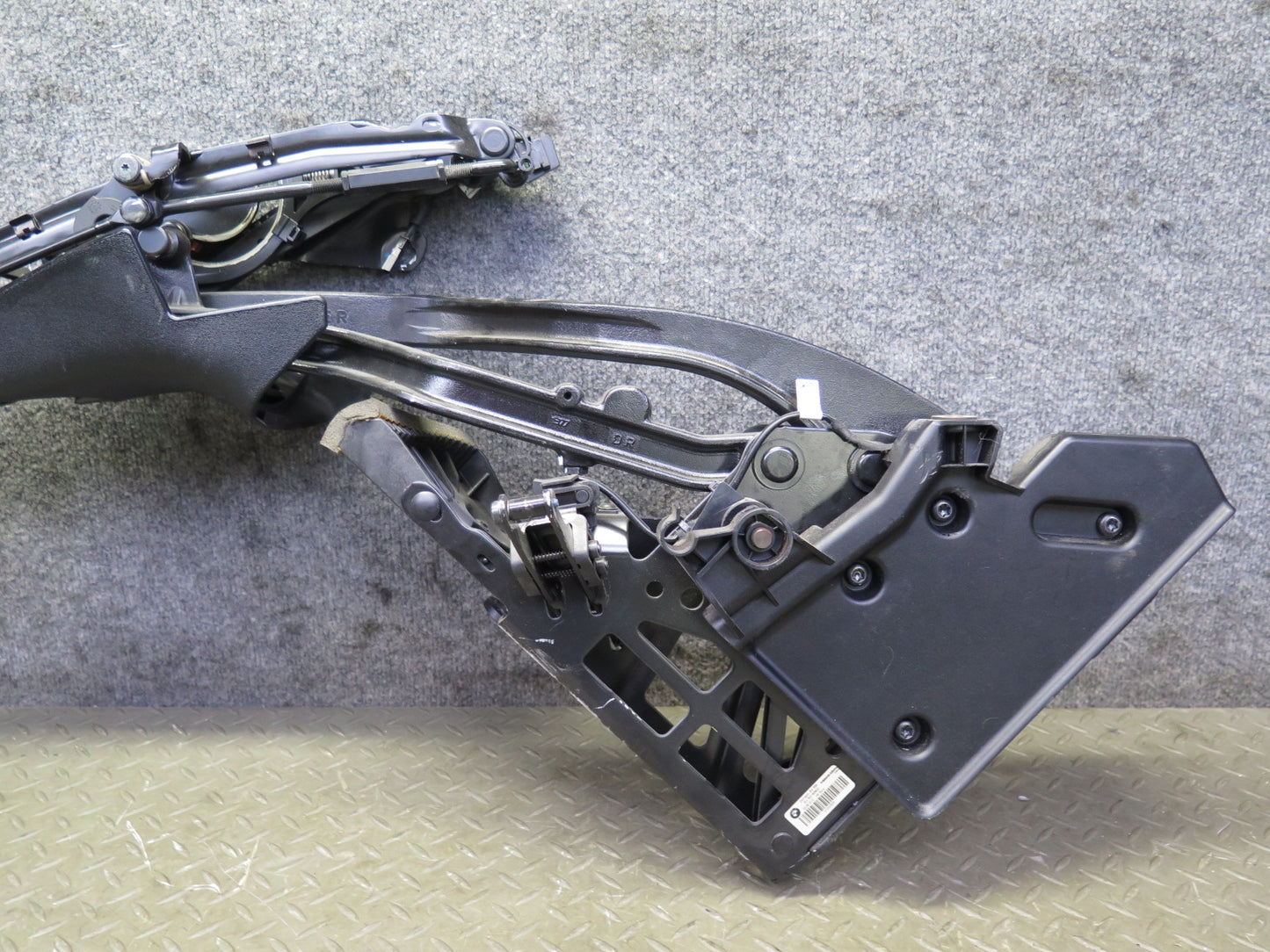 09-16 BMW E89 Z4 Convertible Rear Right TOP Roof Hinge OEM