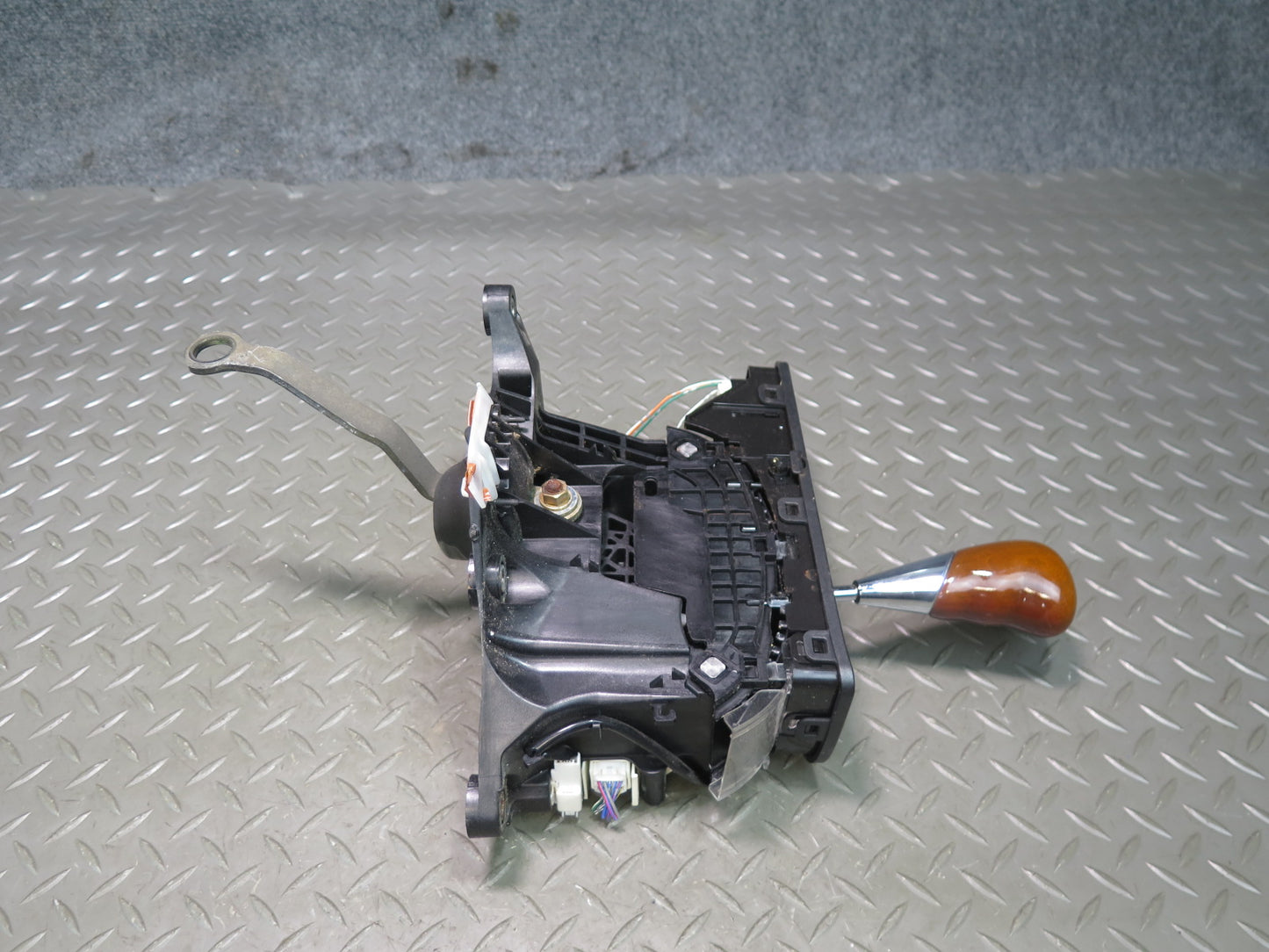 02-05 Lexus Z40 SC430 A/T Automatic Transmission Shifter w Knob Assembly OEM