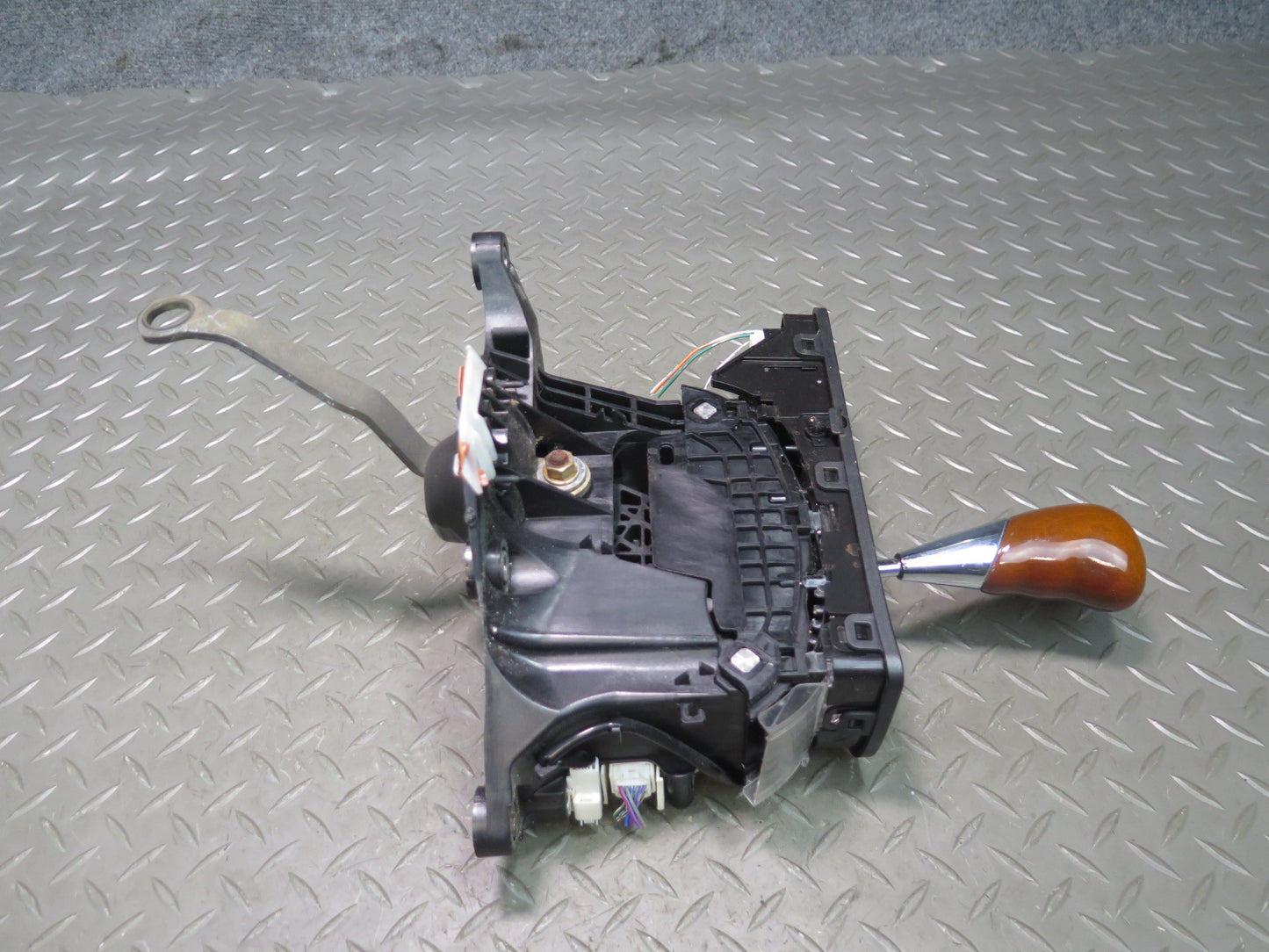 02-05 Lexus Z40 SC430 A/T Automatic Transmission Shifter w Knob Assembly OEM