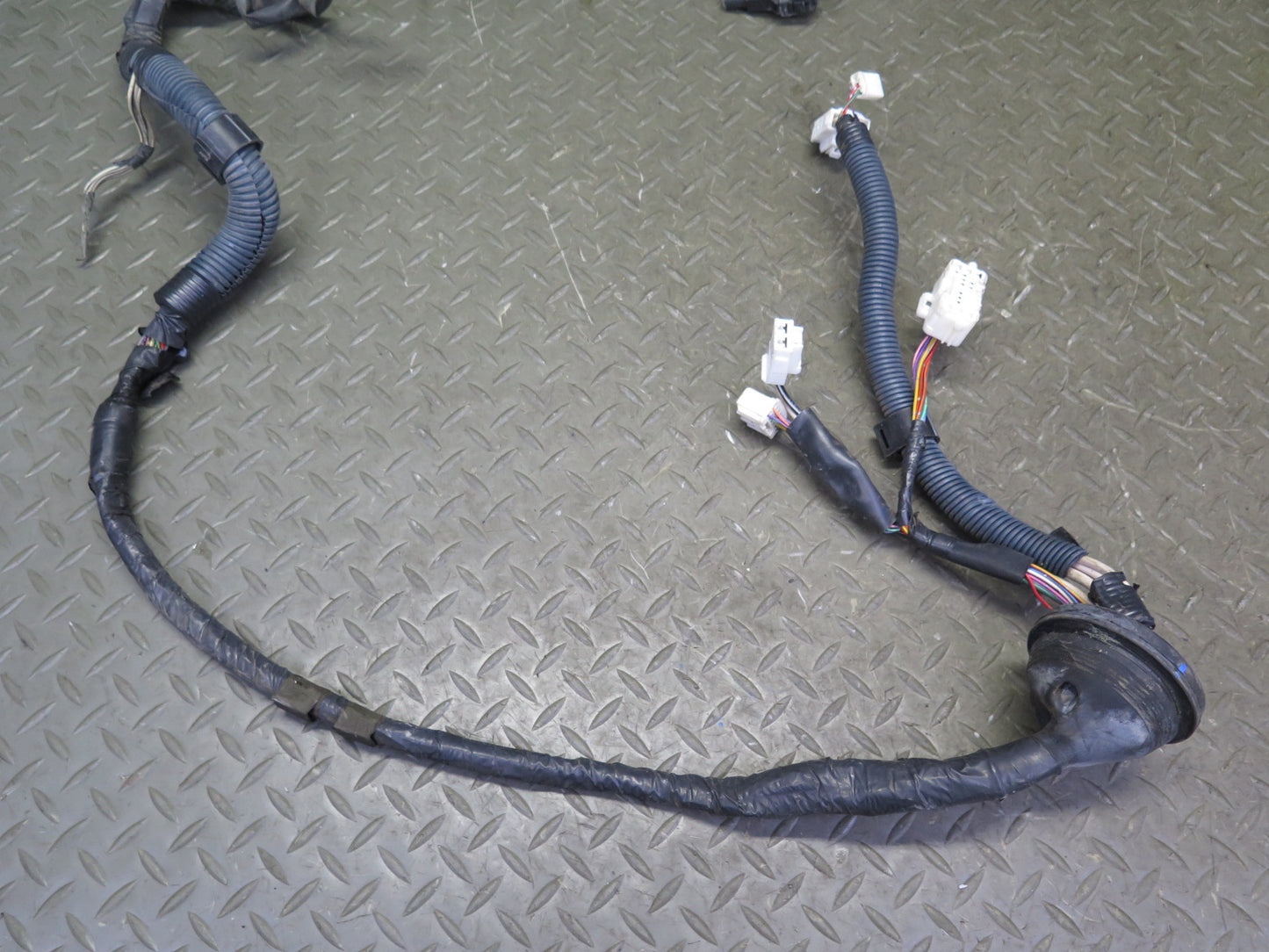96-97 Toyota Celsior UCF20 RHD Under Hood Engine Bay Wire Wiring Harness OEM