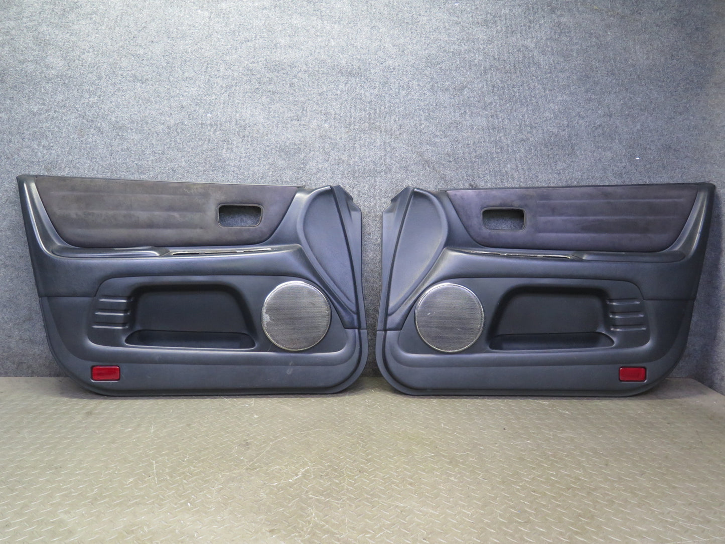2003 Lexus JCE10L IS300 Sedan Set of 2 Front Door Interior Trim Cover Panel OEM