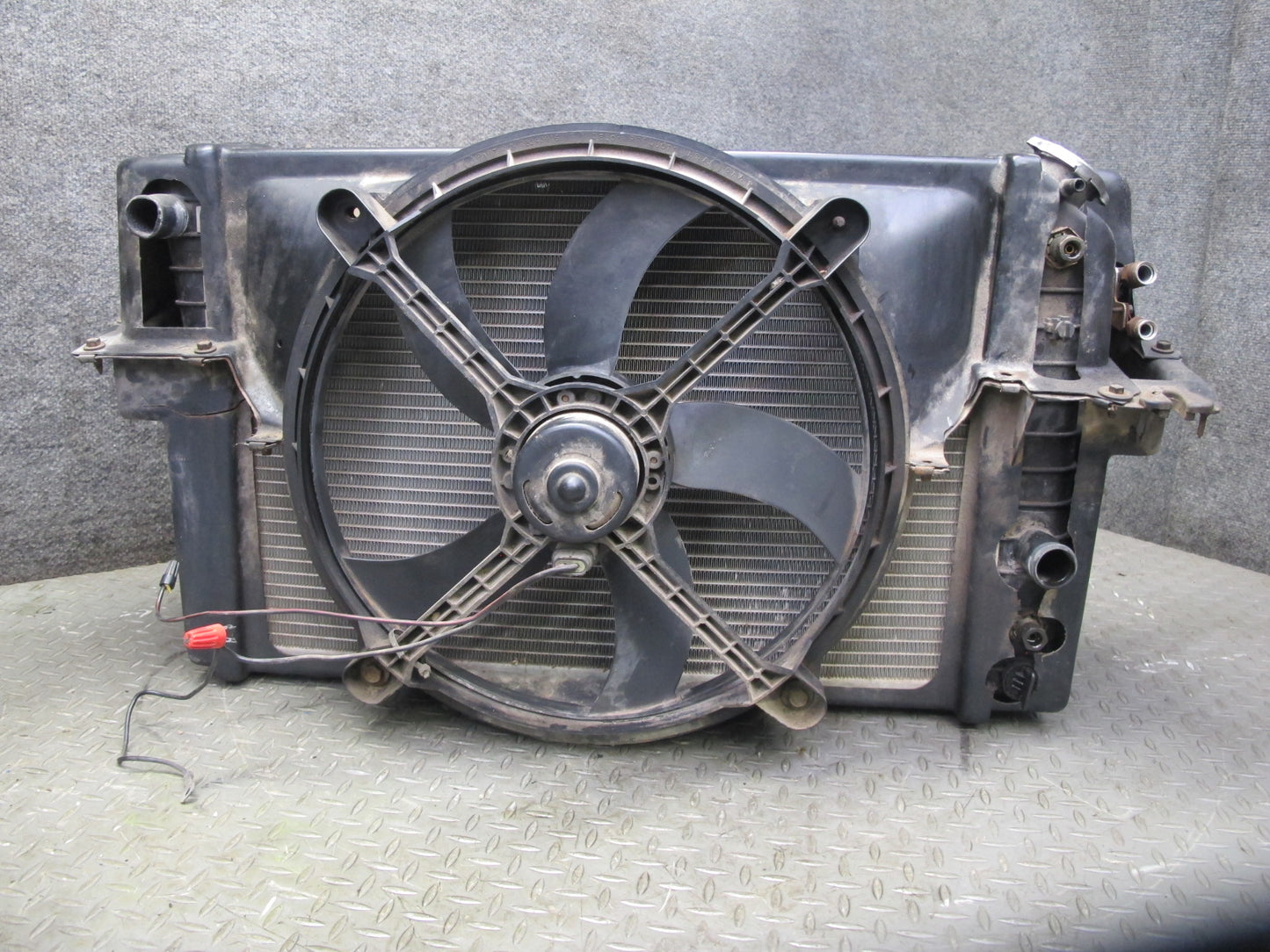 84-89 Chevrolet Corvette C4 M/T Engine Radiator AC Condenser Fan Shroud Assy OEM