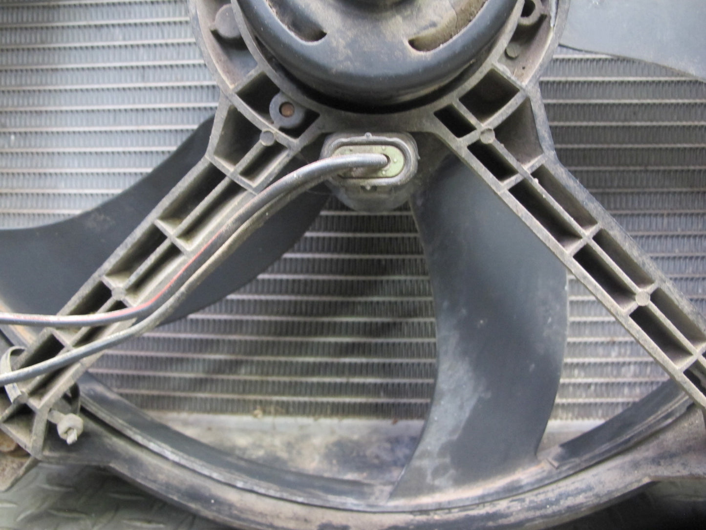84-89 Chevrolet Corvette C4 M/T Engine Radiator AC Condenser Fan Shroud Assy OEM