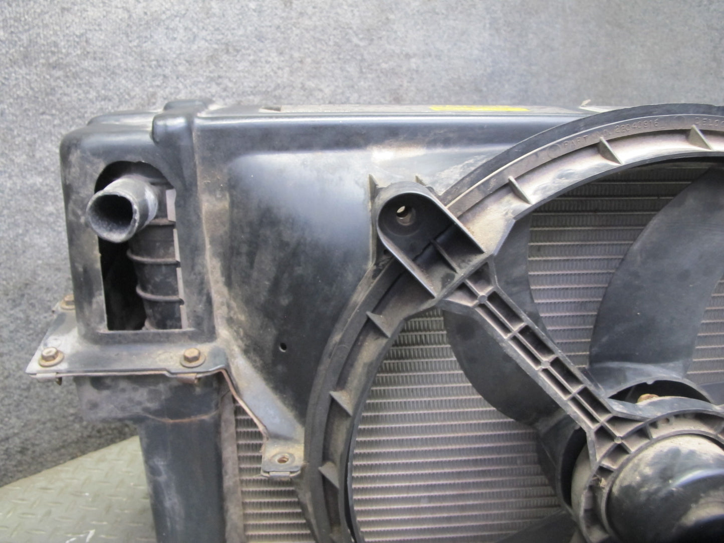 84-89 Chevrolet Corvette C4 M/T Engine Radiator AC Condenser Fan Shroud Assy OEM