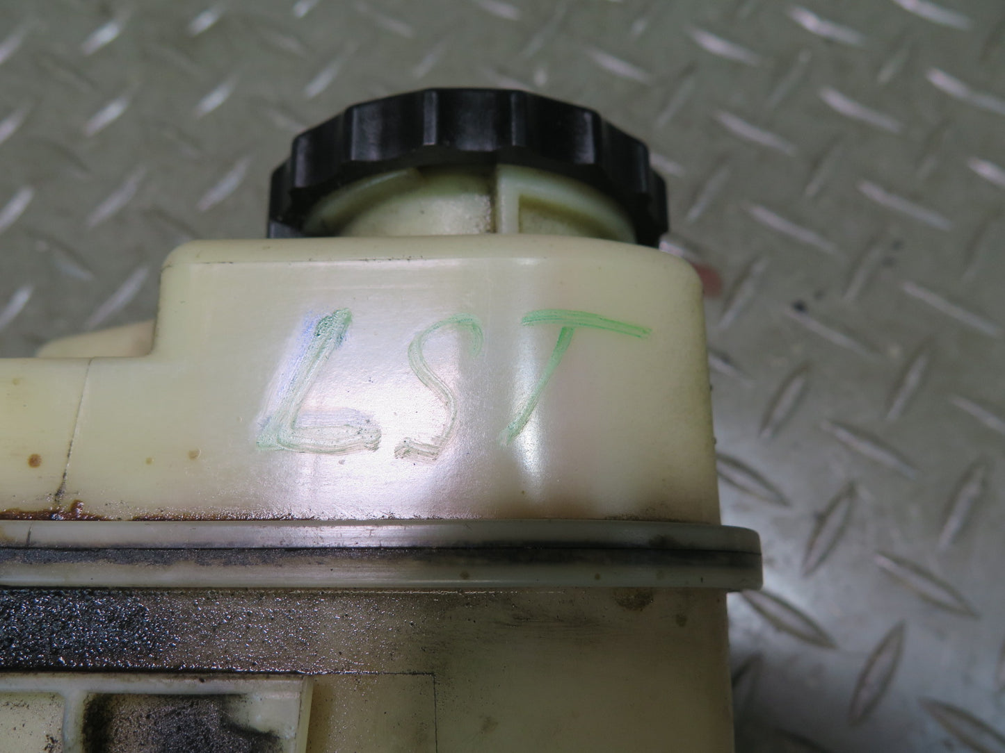 92-00 Lexus LS400 UCF20L Engine Cooling Fan Fluid Reservoir OEM