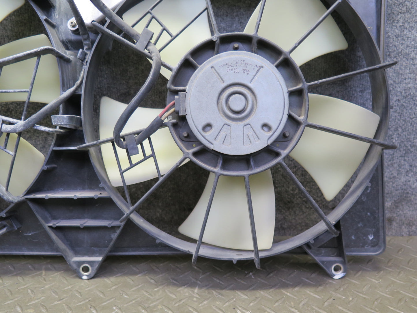 02-10 Lexus SC430 Engine Cooling Fan Motor Shroud w Control Module OEM