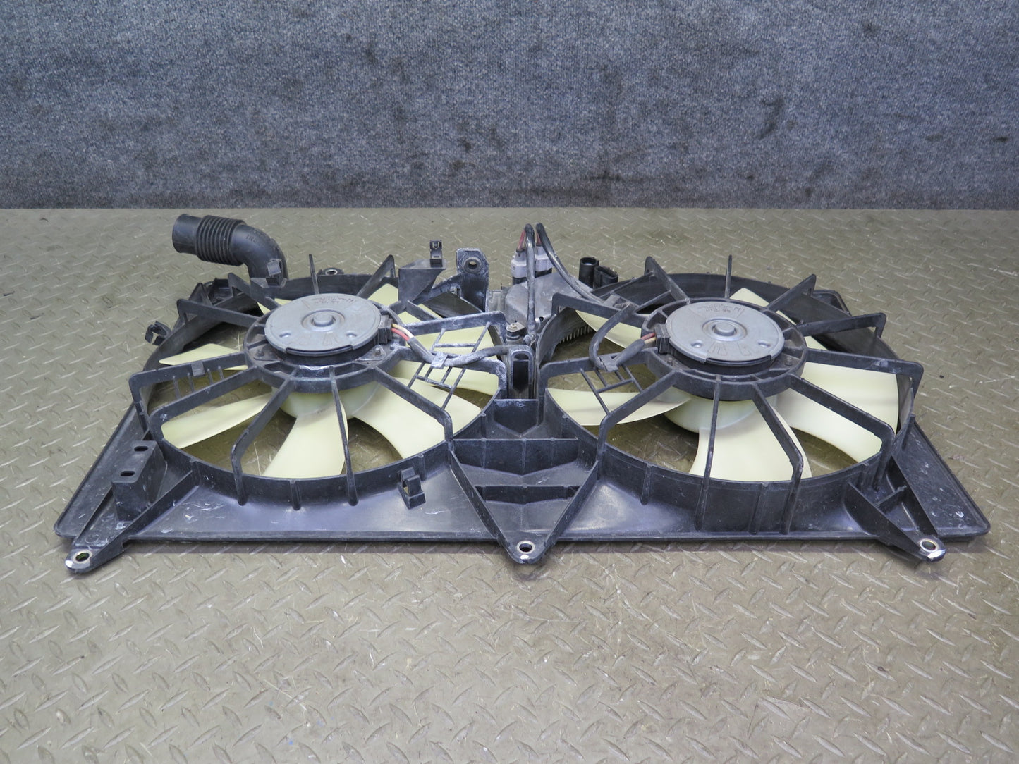 02-10 Lexus SC430 Engine Cooling Fan Motor Shroud w Control Module OEM