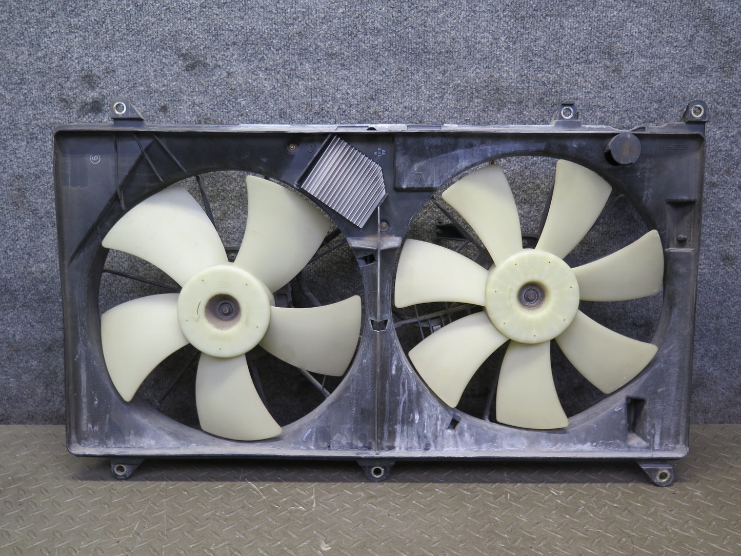 02-10 Lexus SC430 Engine Cooling Fan Motor Shroud w Control Module OEM