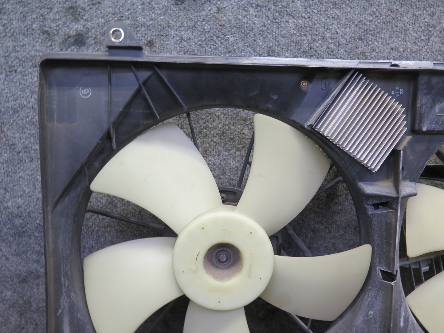 02-10 Lexus SC430 Engine Cooling Fan Motor Shroud w Control Module OEM