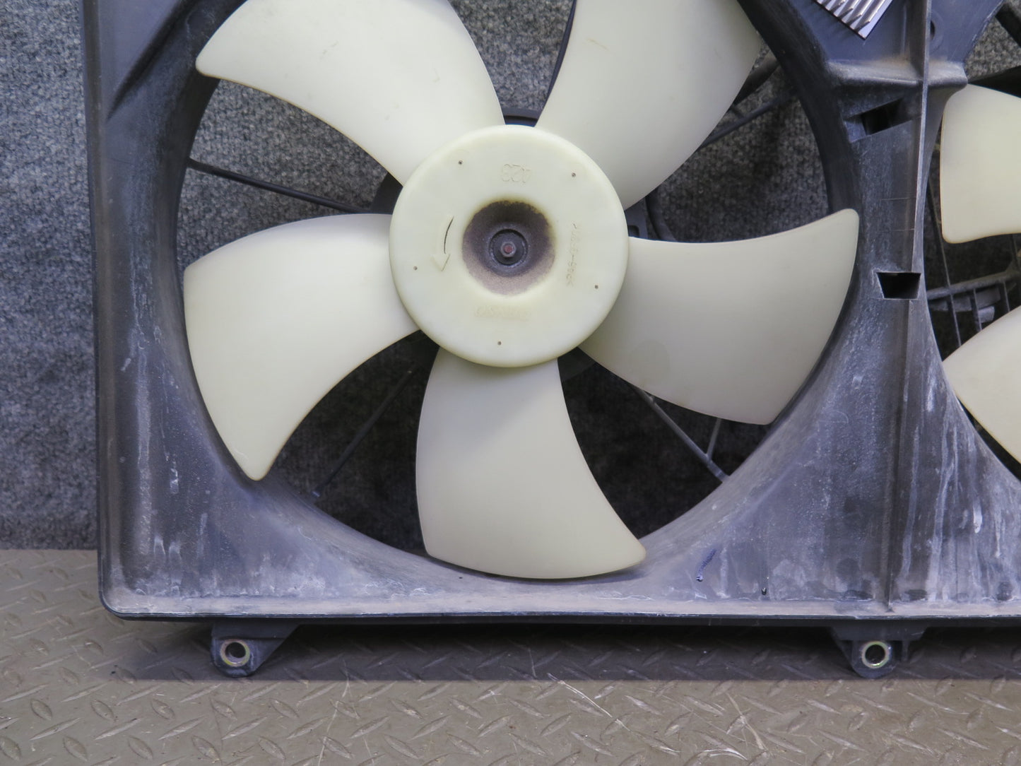 02-10 Lexus SC430 Engine Cooling Fan Motor Shroud w Control Module OEM