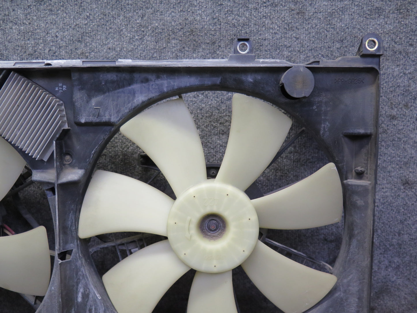 02-10 Lexus SC430 Engine Cooling Fan Motor Shroud w Control Module OEM