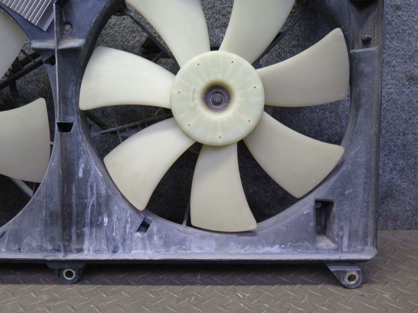 02-10 Lexus SC430 Engine Cooling Fan Motor Shroud w Control Module OEM