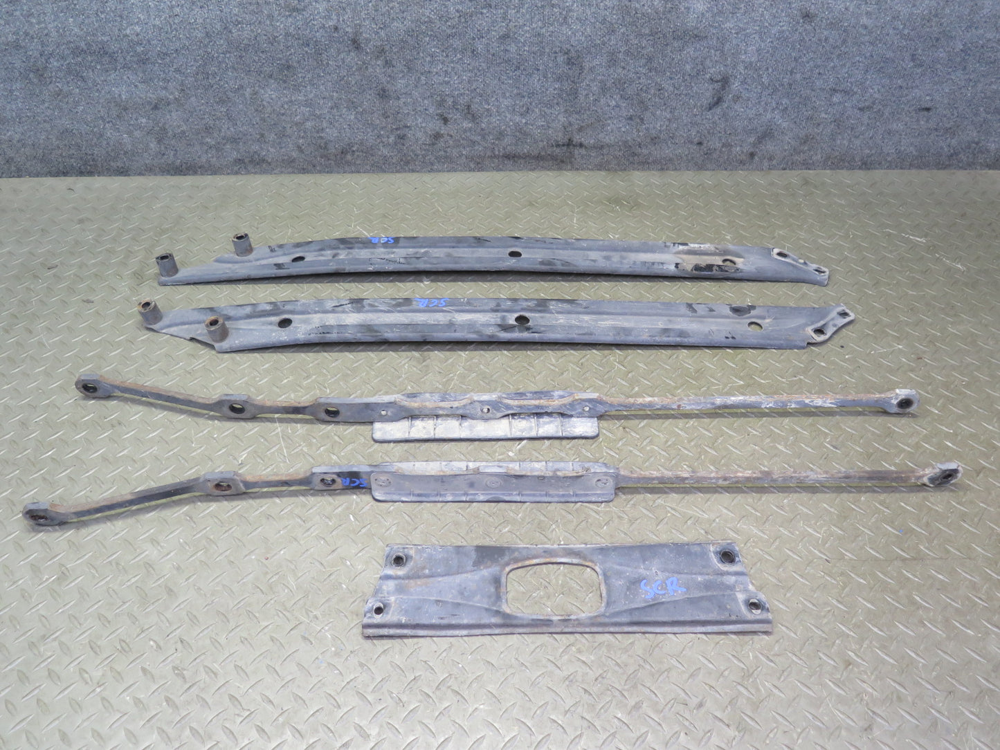 02-10 Lexus UZZ40L SC430 Set of 5 Rear Suspension Mounting Brace Plate OEM