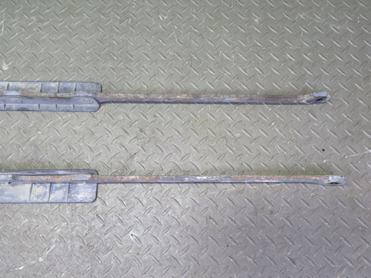 02-10 Lexus UZZ40L SC430 Set of 5 Rear Suspension Mounting Brace Plate OEM