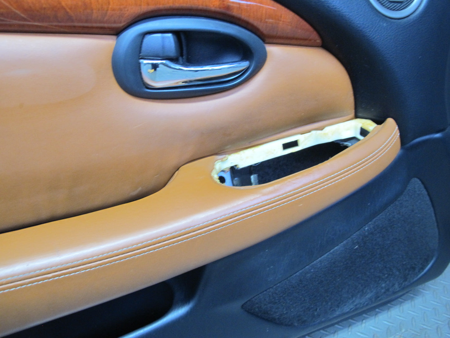 02-10 Lexus SC430 UZZ40L Left Door Interior Trim Cover Panel Black Saddle OEM