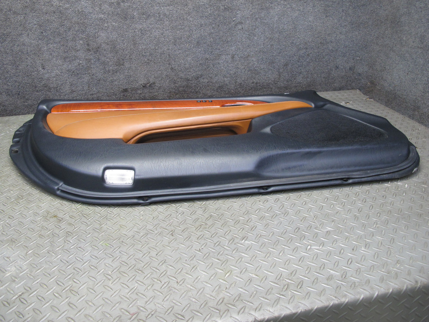 02-10 Lexus SC430 UZZ40L Left Door Interior Trim Cover Panel Black Saddle OEM