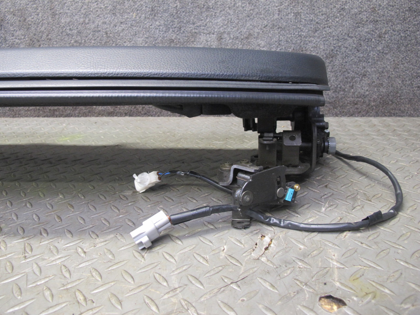 02-10 Lexus Z40 SC430 Rear Package Tray Flap Cargo Deck Cover Panel w Hinge OEM