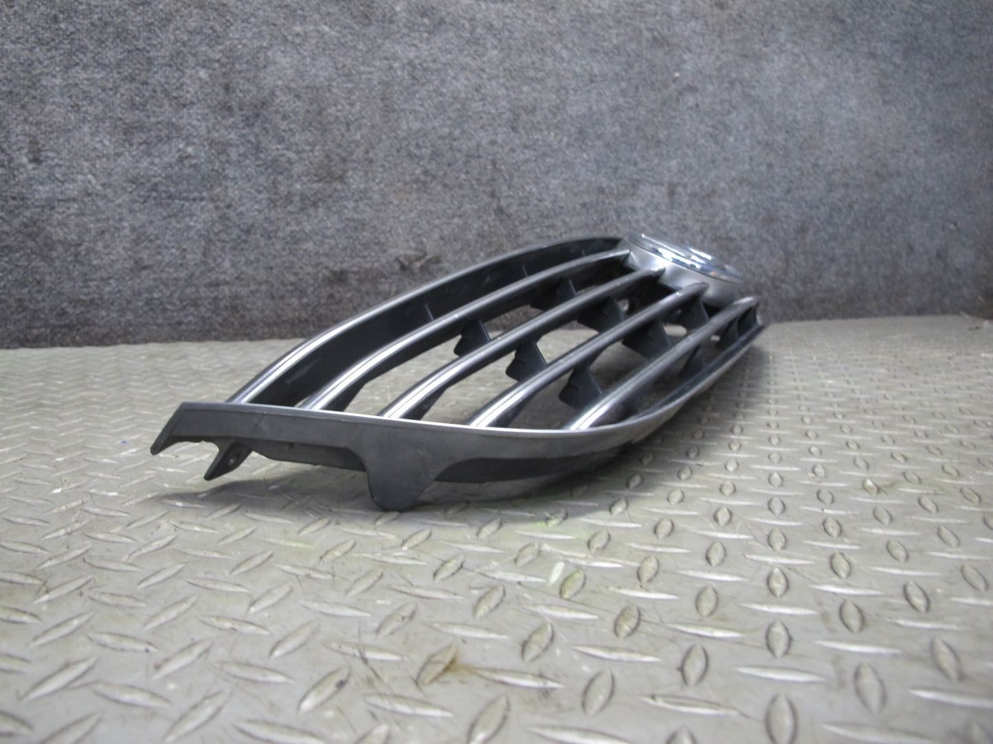 02-05 Lexus SC430 UZZ40L Front Bumper Grille Trim w Emblem OEM
