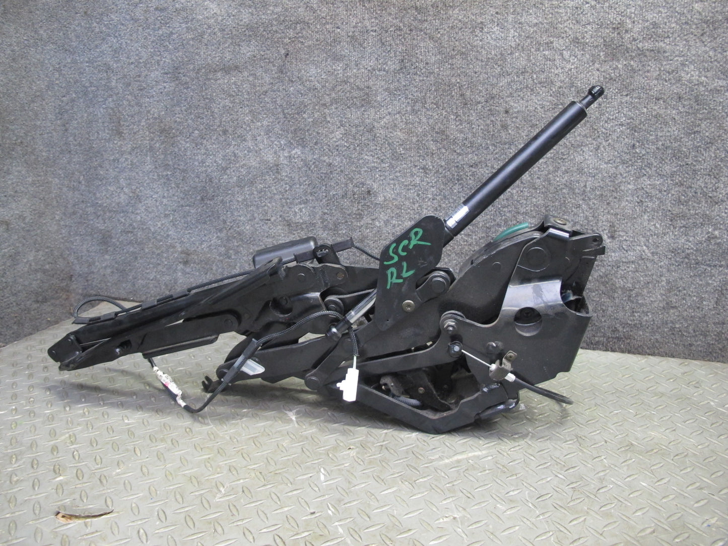 02-10 Lexus SC430 UZZ40L Rear Left & Right Trunk Hinge Black Set OEM