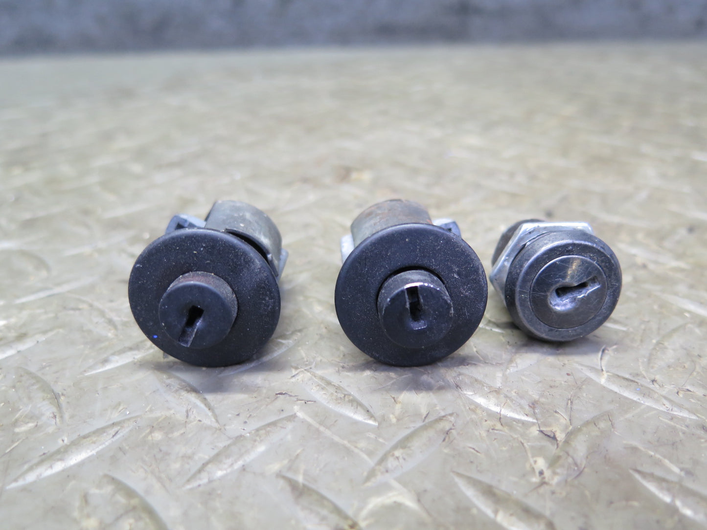 1984 Chevrolet Corvette C4 M/T Steering Column Ignition Switch Lock KEY Set OEM